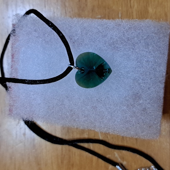 Evening Forest Crystal Heart Necklace - Picture 5 of 6